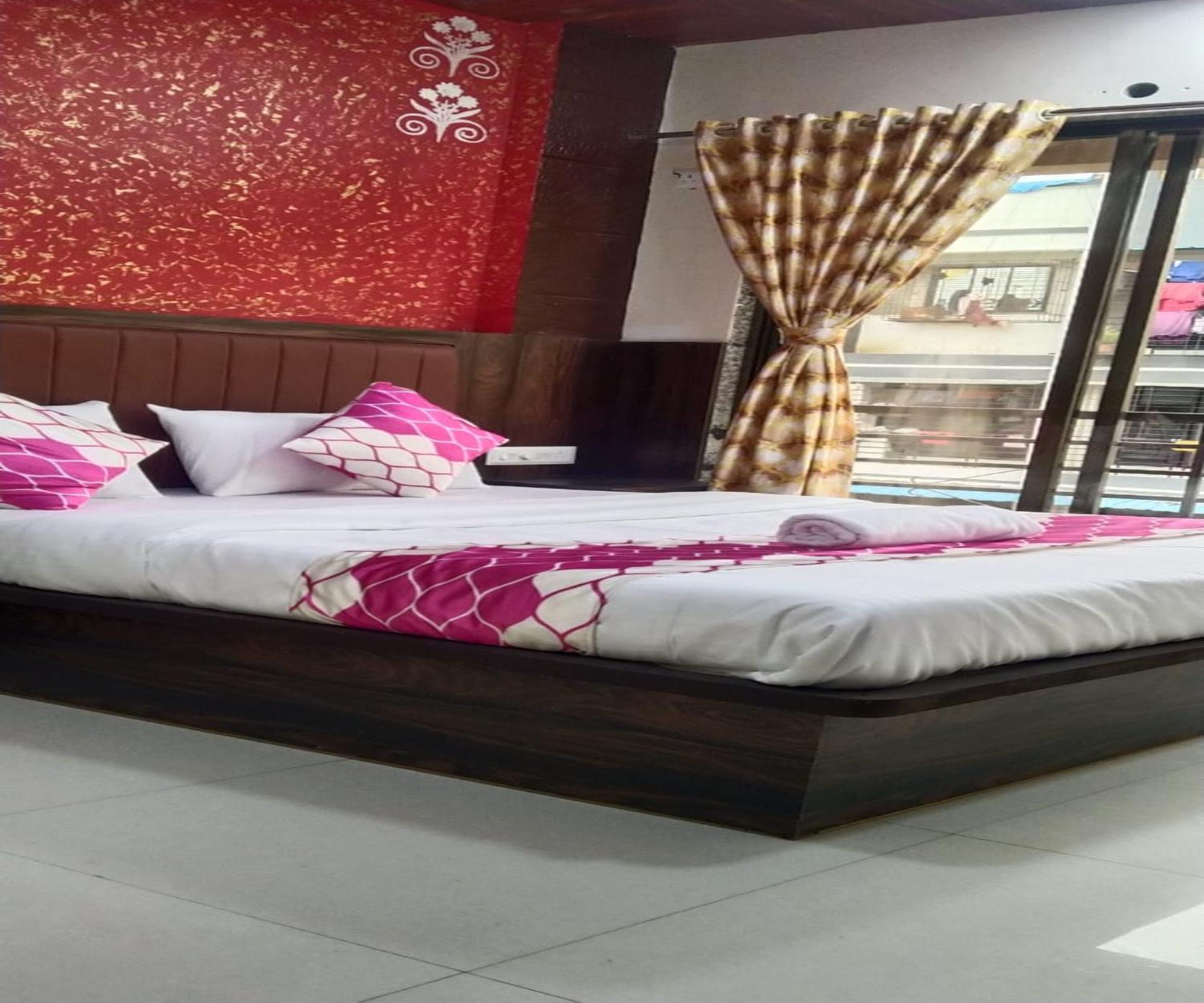 Hotel Om Sai Нави Мумбаи Экстерьер фото